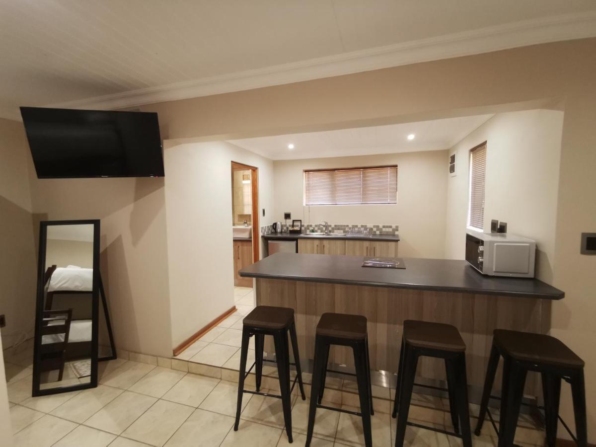 Guest Suites On Connor Bloemfontein Ngoại thất bức ảnh